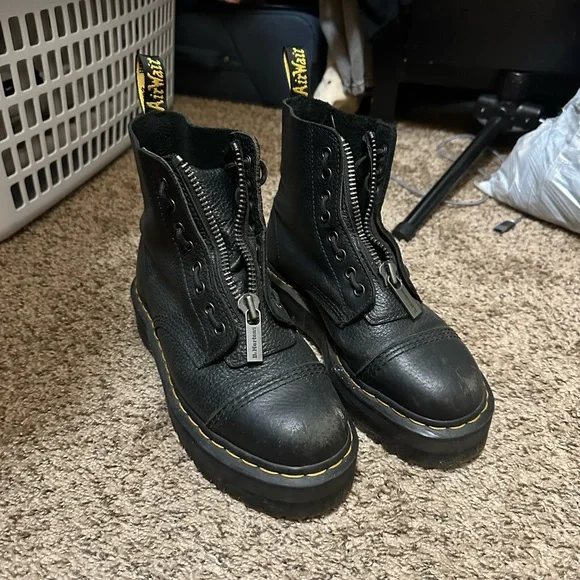 Doc Marten’s Sinclair Zip Front boots size 8 / 38 - Picture 5 of 5